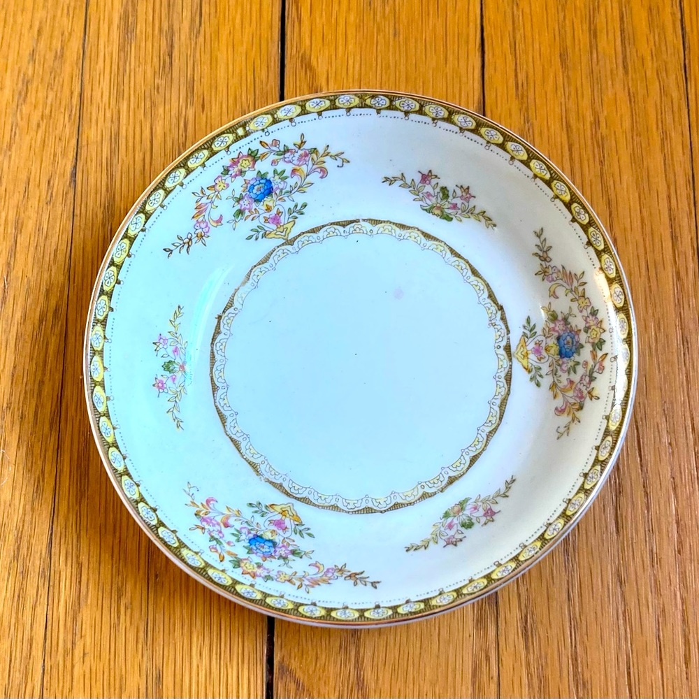 Royal Embassy China Fresno - Small Plate. Size 5.5”.